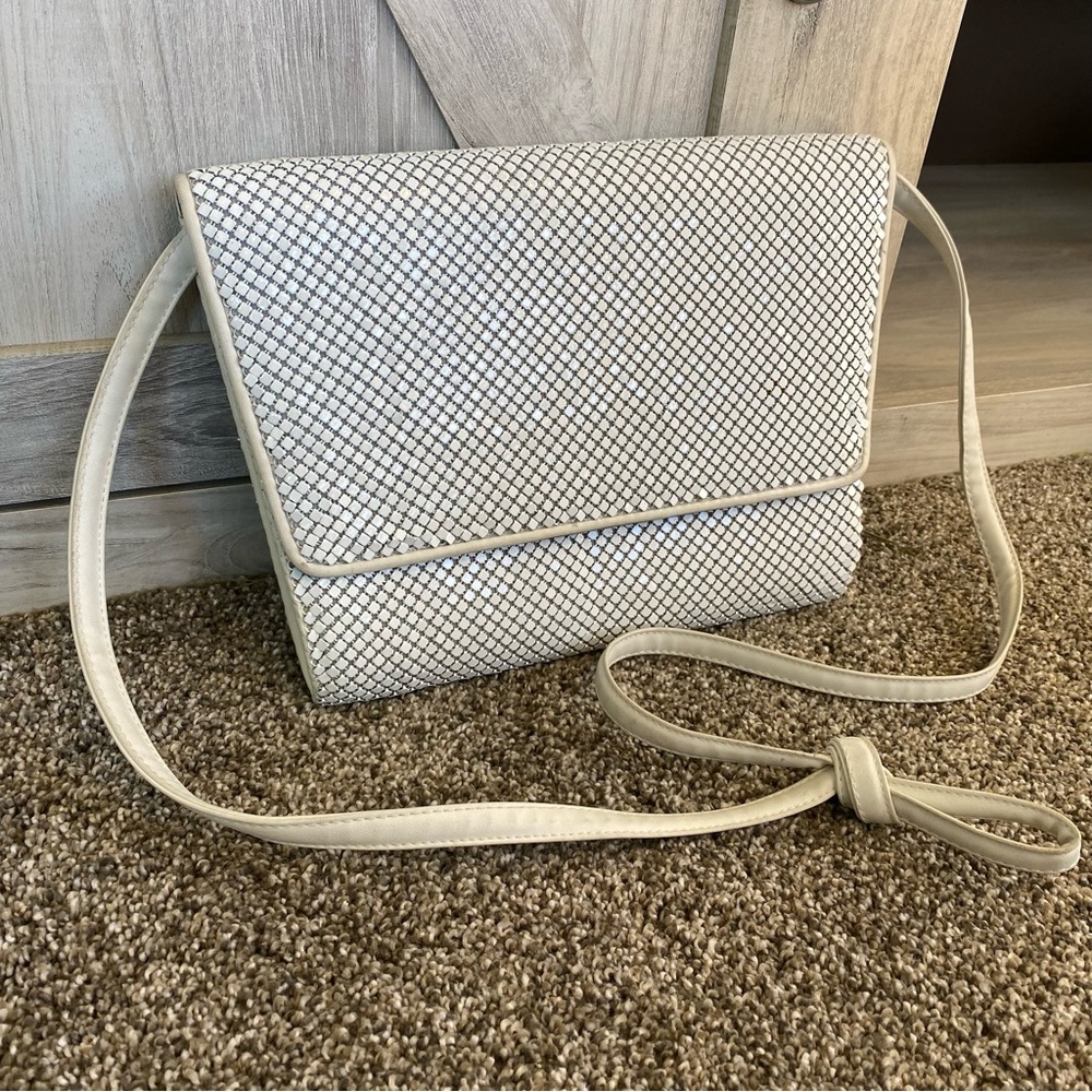 Whiting & Davis White Mesh Clutch with Removable Shoulder Strap Purse